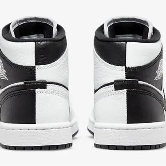 SOLD Womens Air Jordan 1 Mid SE - Picture 5 of 6